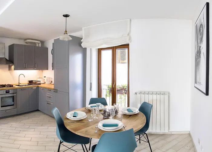 Ballatoio Apartment By The Lake